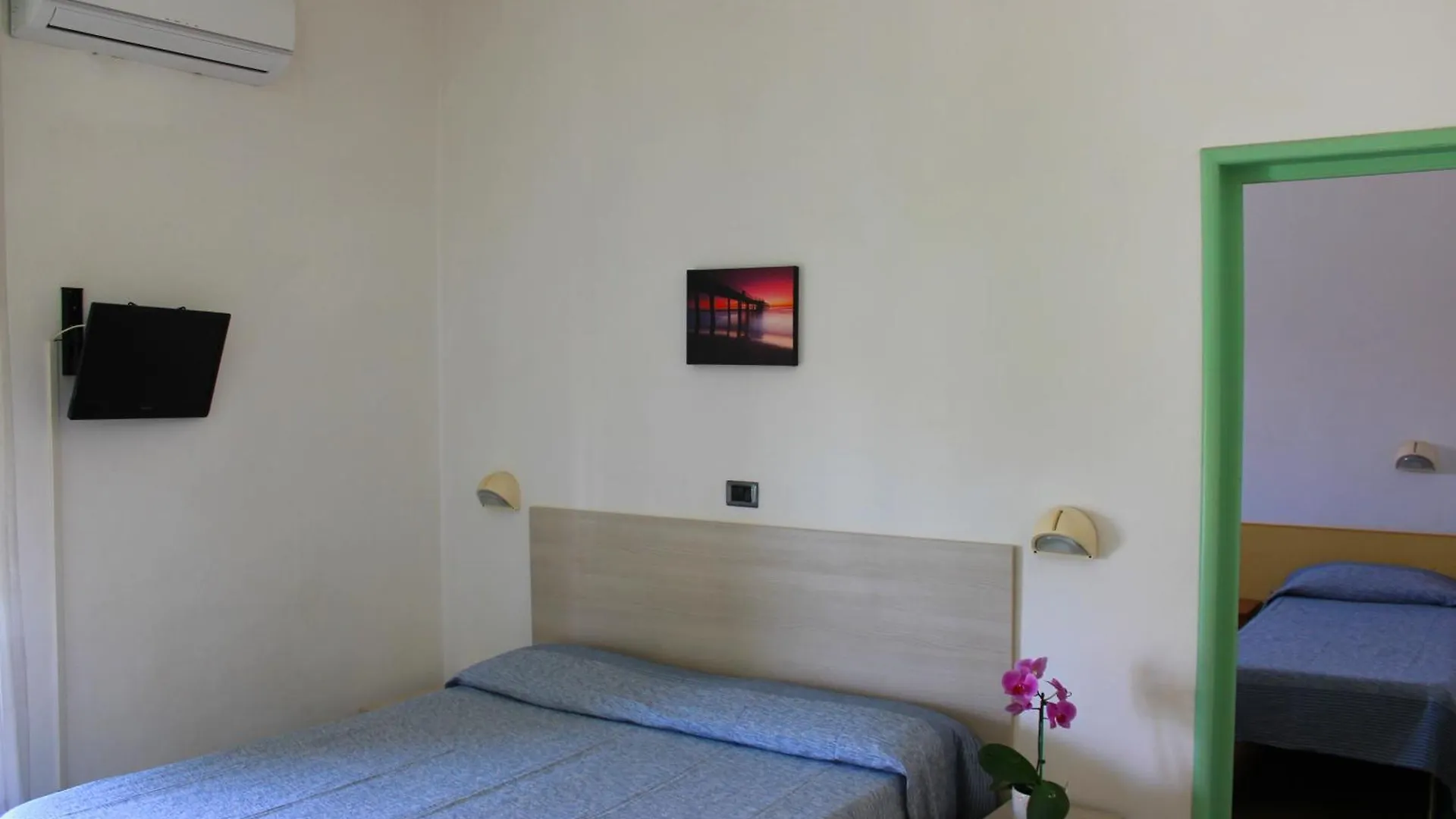 Hotel Puccinelli Lido di Camaiore 3*,