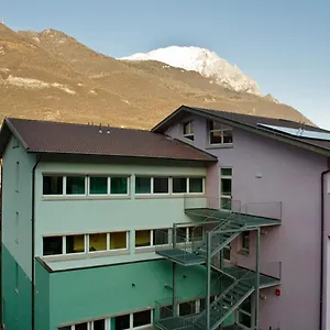 https://casthello-ostello-di-vallecamonica.it-lombardy.com